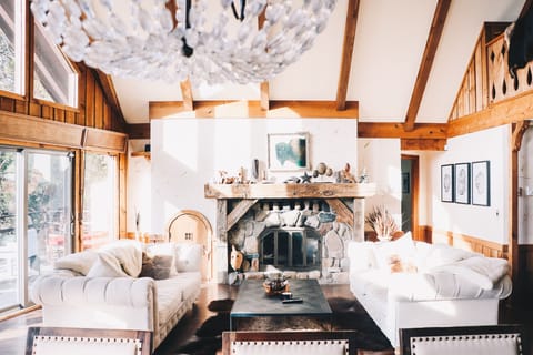 Sunlight + living room (and lake views). Photo credit: @MegMcMillin_ 