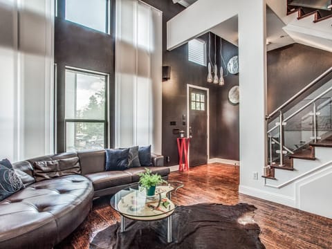 Entry way to the west wing 