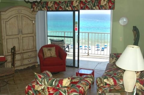 Living Room View to Beach