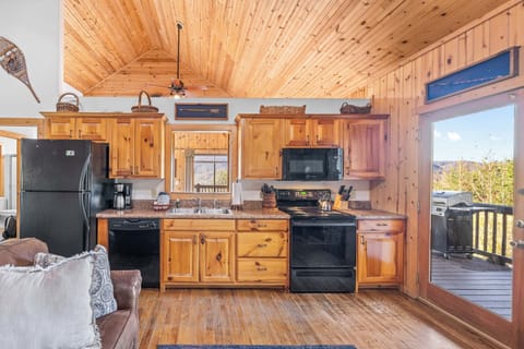 Refrigerator, Dishwasher, Stove, Oven and Microwave!