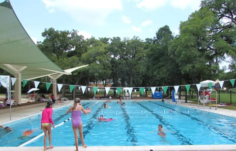 1 of 3 pools 5 to 15 minute drive or uber  from the house. Pool towels provided