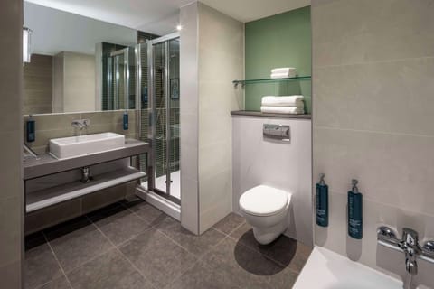 Suite, 1 King Bed (Master) | Bathroom | Designer toiletries, hair dryer, towels