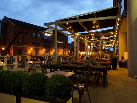 Breakfast, lunch, dinner served; British cuisine