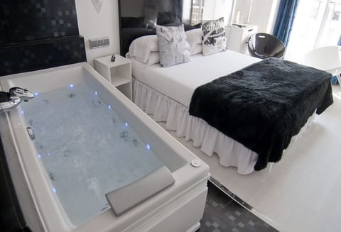 Double Room, Jetted Tub | Jetted tub