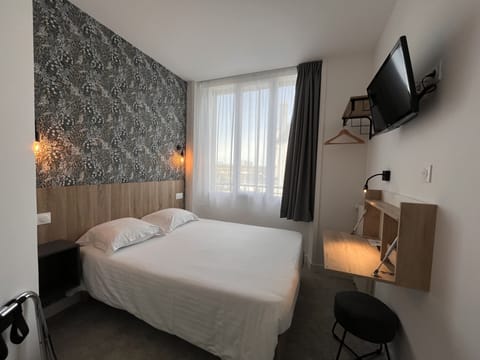 Double Room | Individually decorated, individually furnished, desk, soundproofing