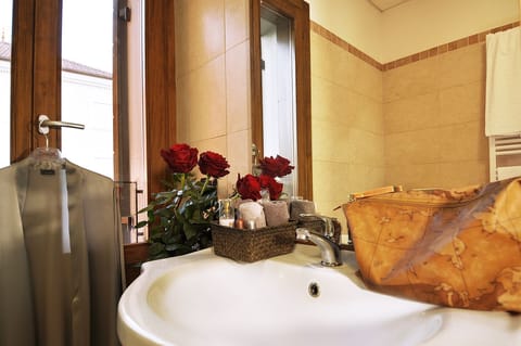 Superior Double Room, Private Bathroom | Hypo-allergenic bedding, down comforters, minibar, soundproofing