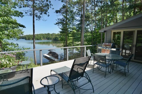 House, 4 Bedrooms | Terrace/patio