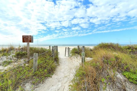 Condo, 2 Bedrooms | Beach | Beach nearby