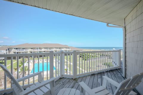 Covered Porch / View