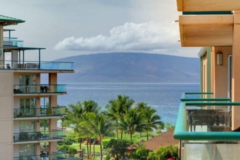Views of the ocean from the private lanai (patio) - Views of the ocean from your private lanai