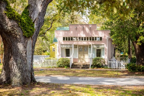 Exterior - Front
