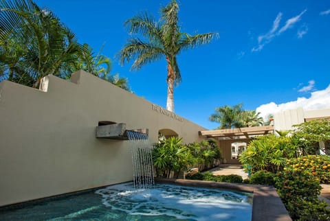 Palms at Wailea complex entrance