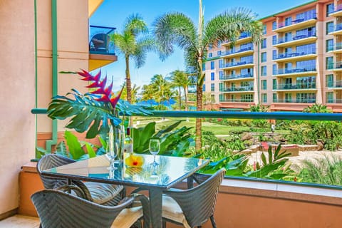 Dine alfresco on your lanai with tropical breezes