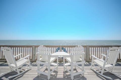 Deck / View - 2nd Level