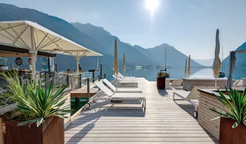 Sundeck
