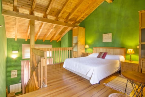 1 bedroom, individually decorated, individually furnished