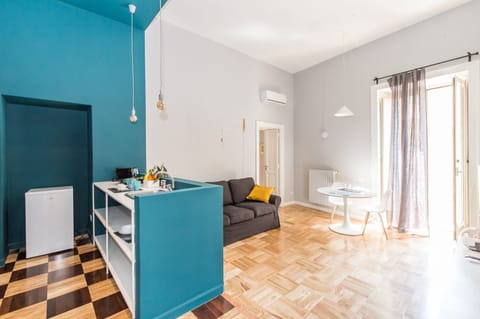 Deluxe Suite | Minibar, desk, soundproofing, free WiFi