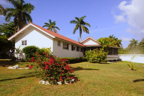 Patiently Waiting
Excellent gardens with  a verity of indigious fruits/flowers
