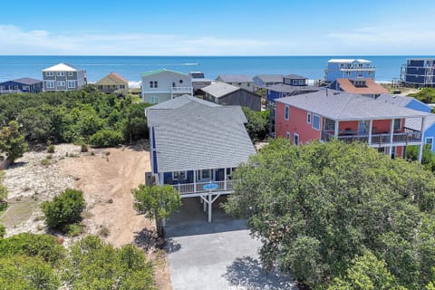 Exterior - Front / Overlooking the Ocean