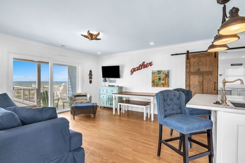 Living Area - Southeast