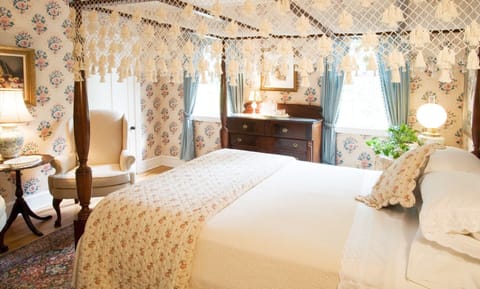 Suite, Private Bathroom (Ruffles Suite) | Premium bedding, individually decorated, individually furnished