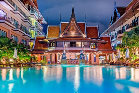 Outdoor pool, open 10:00 AM to 9:00 PM, pool umbrellas