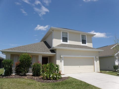 2 storey pool home on gated golf community