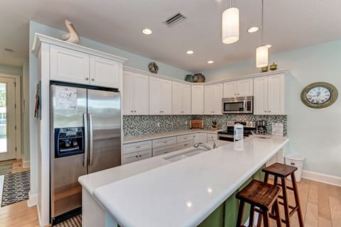 Villa Marianne kitchen view over the island