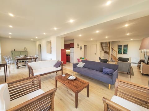 Furniture, Couch, Table, Property, Comfort, Building, Wood, Studio Couch, Lighting, Lamp