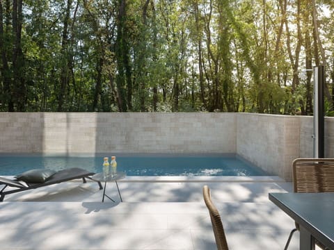 Property, Wall, House, Tree, Room, Home, Swimming Pool, Architecture, Leisure, Real Estate