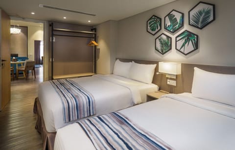 Minibar, desk, iron/ironing board, free WiFi