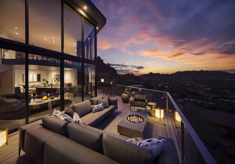 Villa (Luna) | Balcony view