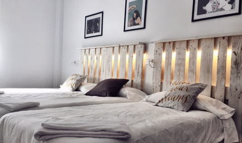 Triple Room, Private Bathroom | Soundproofing, iron/ironing board, free WiFi, bed sheets
