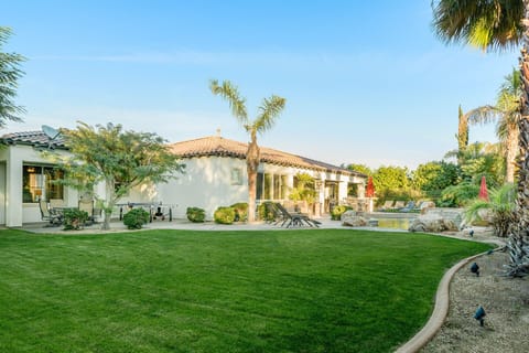 'Villa Blanca' Desert getaway w/ 6 bedrooms! House in La Quinta