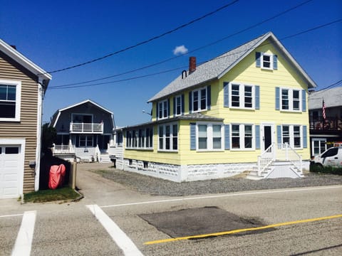 Side view of 80 Atlantic: Parking along side and in back of home