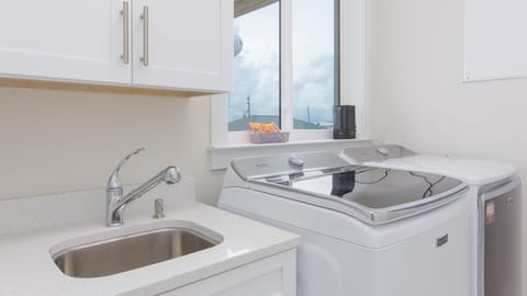 Large capacity washer & dryer