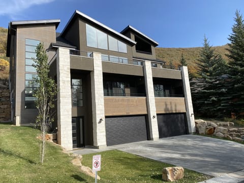 Beautiful, quiet neighborhood setting with amazing views and the best location!