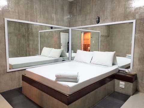 Standard Double Room | Free WiFi