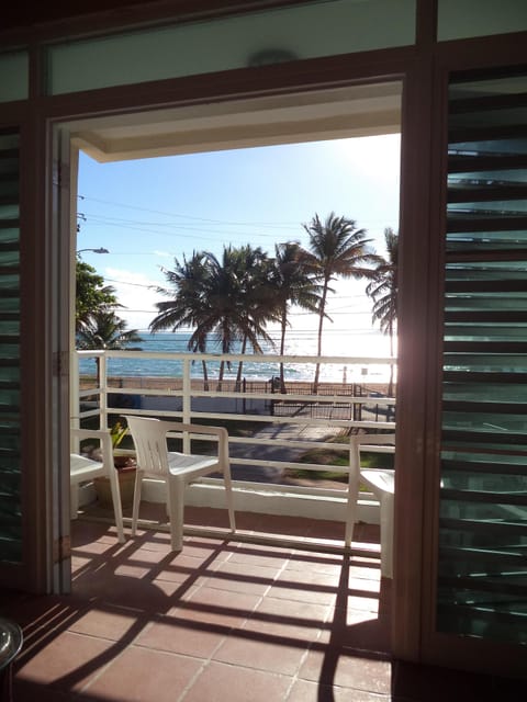 We call this a two door day. When the breezes are gentle.