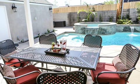 Pool & Outdoor Dining and Natural Gas BBQ Grill