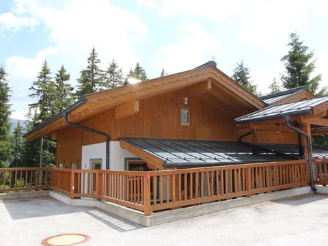 Property, House, Building, Home, Roof, Log Cabin, Cottage, Wood, Real Estate, Room