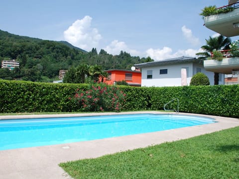 Property, Swimming Pool, Real Estate, House, Residential Area, Grass, Building, Resort, Leisure, Vacation