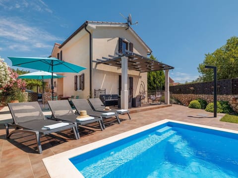 Swimming Pool, Resort, Outdoor Furniture, Residential Area, Furniture, Chair, Home, Composite Material, Eco Hotel, Umbrella