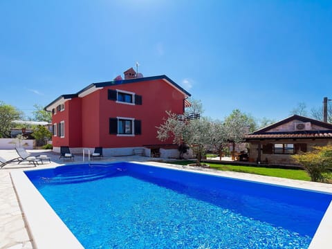 Swimming Pool, Property, House, Real Estate, Home, Building, Villa, Residential Area, Leisure, Estate