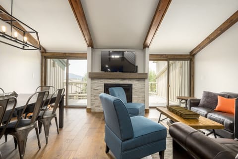 Townhome, 3 Bedrooms | Living area | Flat-screen TV