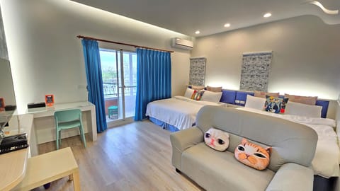 Basic Quadruple Room, 2 Double Beds, Non Smoking | Individually decorated, individually furnished, desk, laptop workspace