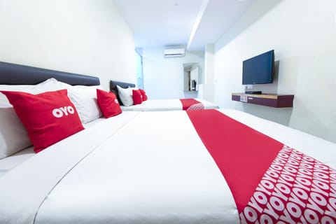 Desk, WiFi (free), bed sheets
