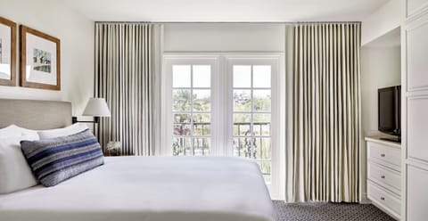 Grand Suite | Premium bedding, pillowtop beds, minibar, in-room safe
