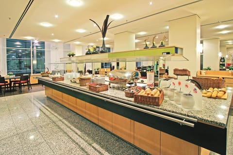 Daily buffet breakfast for a fee