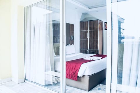Deluxe Room | 3 bedrooms, free WiFi